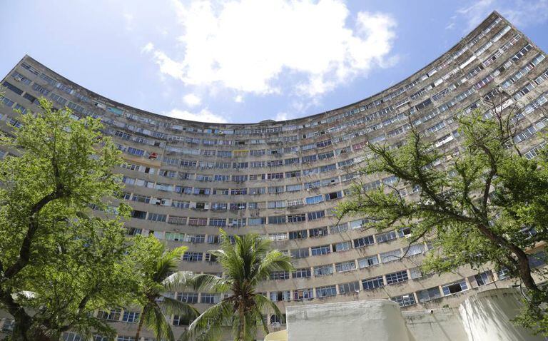 Fachada do edifício Holiday, no Recife.