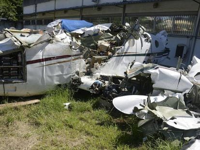 Os destroços do avião no qual viajava o ministro do STF.