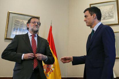 O presidente do Governo em exercício, Mariano Rajoy, e o secretário geral do PSOE, Pedro Sánchez.