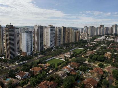 A cidade de Ribeirão Preto, a 336 km de São Paulo.