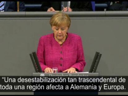 Merkel explica a decisão de armar aos curdos