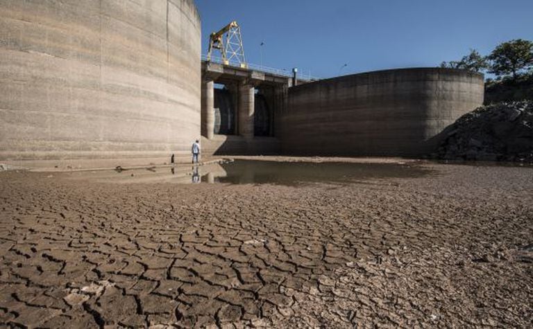 Represa de Jaguari, do Sistema Canteira, que está com 15,3% do volume de água.