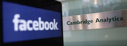 Logos do Facebook e da Cambridge Analytica.