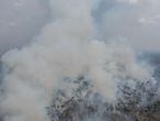 Um foco de incêndio na floresta dentro da Resex Jaci Paraná, em Porto Velho