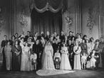 A família real durante o casamento da princesa Elizabeth II e do duque de Edimburgo, em 20 de novembro de 1947.
