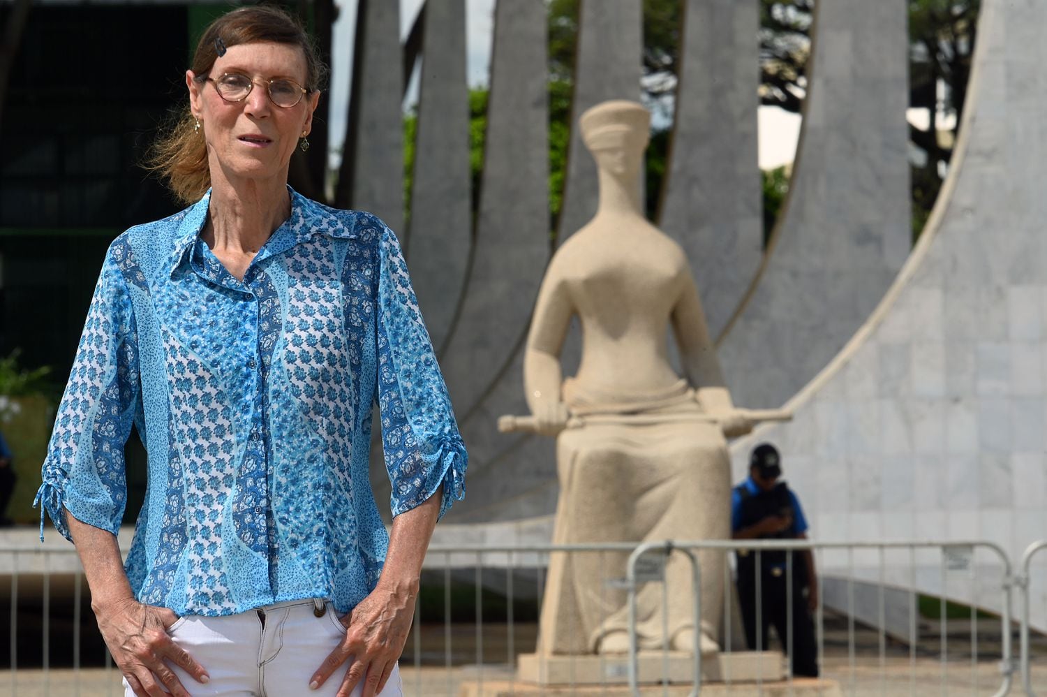 Maria Luiza da Silva, primeira cabo transexual das Forças Armadas do Brasil, em Brasília.