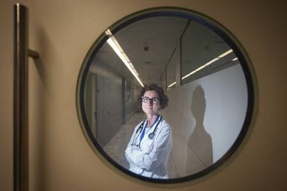 Teresa Macarulla, no hospital Vall d’Hebron Institut d’Oncologia, em Barcelona, em julho último.