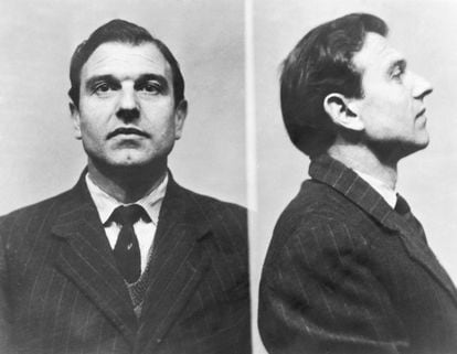 O agente duplo George Blake em fotos da prisão britânica de Wormwood Scrubs, onde passou cinco anos até fugir, em 1966, e ir para Moscou.