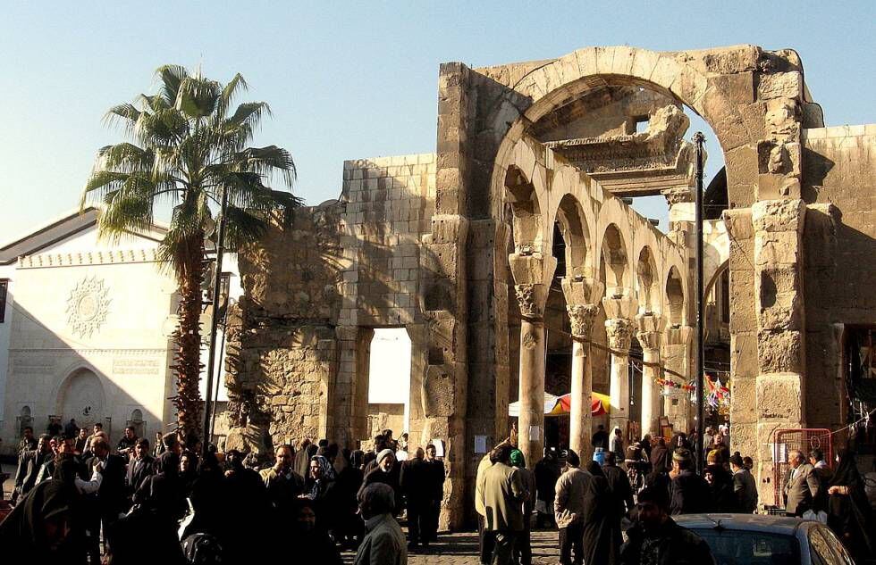 O templo de Júpiter de Damasco foi construído pelos romanos e tem sobrevivido a guerras e tentativas de destruíção.
