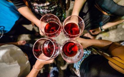 Brinde em um evento de Wine It, empresa especializada em feiras relacionadas com o mundo do vinho, no Rio de Janeiro.