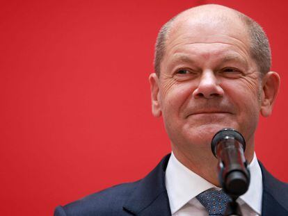 Olaf Scholz, candidato social-democrata a primeiro-ministro da Alemanha, nesta segunda-feira na sede do partido em Berlim.