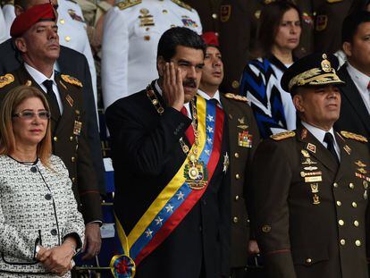 Maduro é evacuado durante um ato militar depois de se ouvir explosão