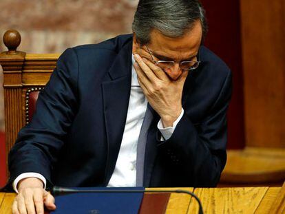O primeiro-ministro grego, Andonis Samarás, durante a votação nesta segunda-feira, no Parlamento.