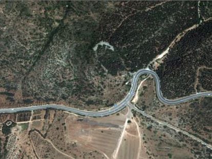 Uma imagem retirada do Google Earth mostra a localização do monumento.