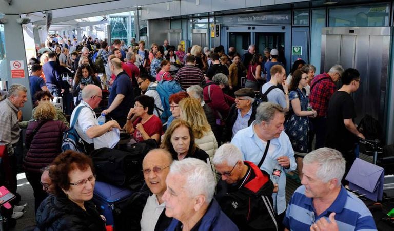 Passageiros afetados pela falha de sistema da British Airways.
