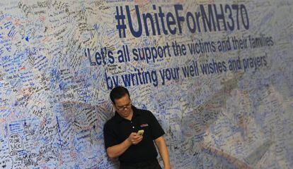 Muro de mensagens para o MH370.