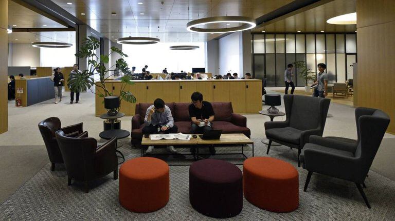 Funcionários de uma empresa japonesa.