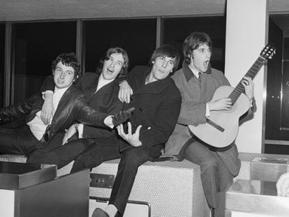 The Kinks em uma imagem de 1965.