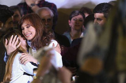 Cristina Kirchner conclui a campanha para as eleições primárias de 13 de agosto em La Matanza.