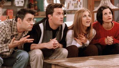 Joey, Chandler, Rachel e Monica, em um episódio da série.