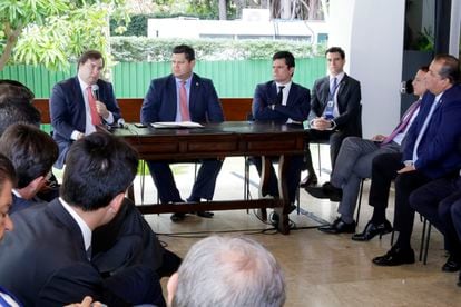 Rodrigo Maia, Davi Alcolumbre e Sergio Moro em encontro em Brasília.