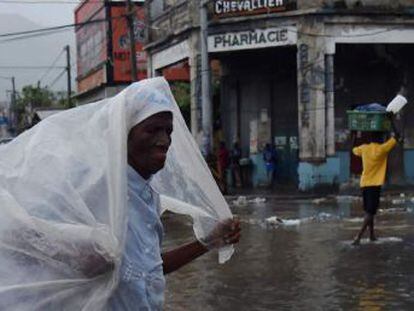 O ciclone, que é o mais forte no Oceano Atlântico em quase uma década, se aproxima de Cuba