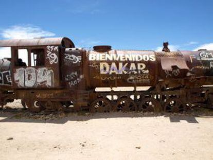 Locomotiva abandonada no povoado de Uyuni (Bolivia), vestígio da desaparecida indústria de mineração.