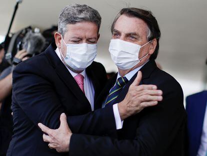 Arthur Lira e Jair Bolsonaro em 25 de março, no Planalto.