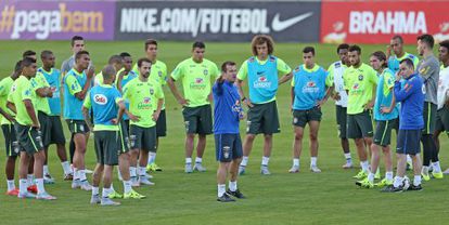 Jogadores treinam em Teresópolis, nesta sexta.