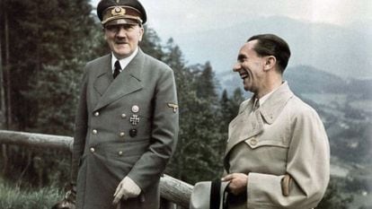 Hitler e Goebbels, durante um passeio na residência de montanha de Berghof, em Berchtesgaden, em junho de 1943.