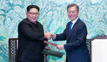 Kim Jong-um e Moon Jae-in, nesta sexta-feira.