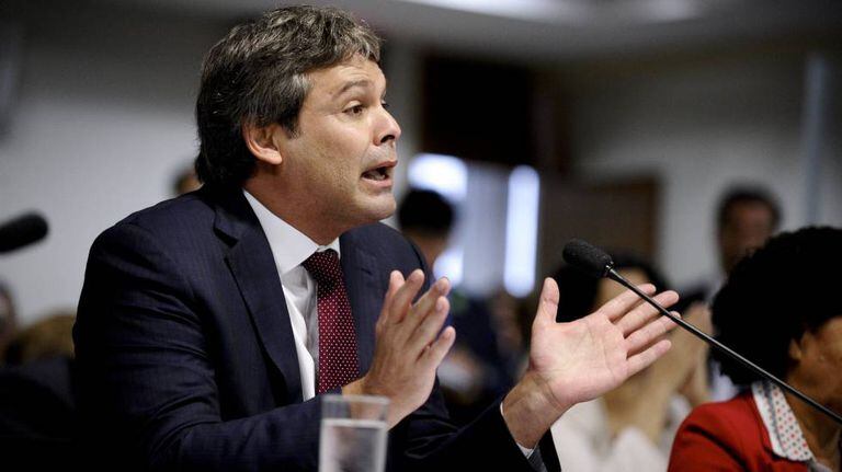 O senador Lindbergh Farias (PT-RJ) fala em audiência pública em abril de 2015