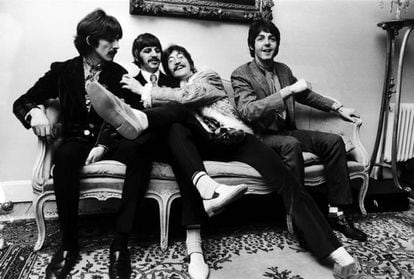 George Harrison, Ringo Starr, John Lennon e Paul McCartney (da esq. para a dir.) em Londres, em maio de 1967.