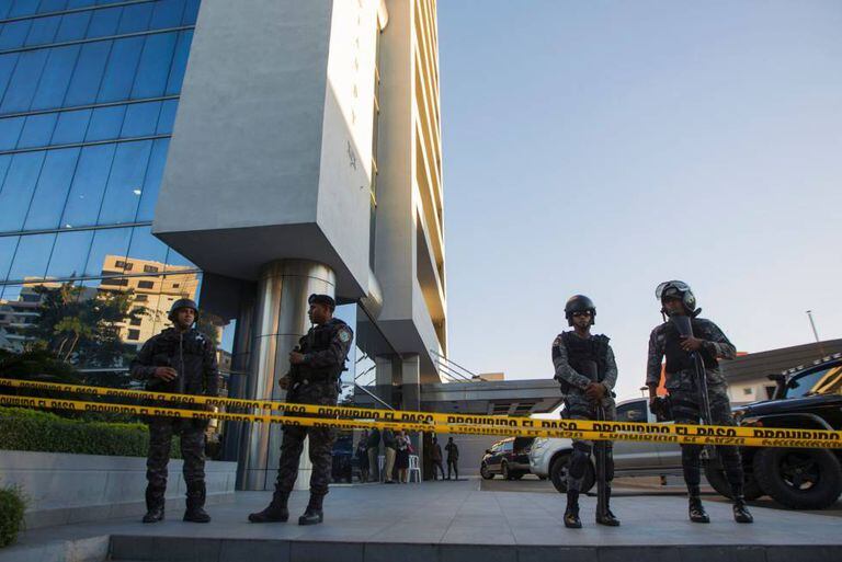 Sede dos escritórios da Odebrecht na Colômbia, fechada pela polícia local.