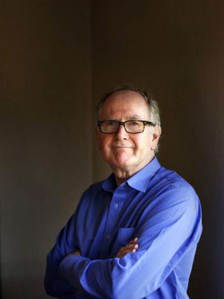 Flavell toca em um grupo de rock formado por cientistas.