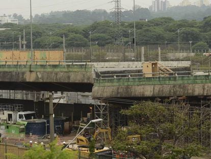 Viaduto que cedeu na pista expressa da Marginal Pinheiros no dia 15 de novembro, na altura do Parque Villa Lobos, zona oeste de São Paulo.