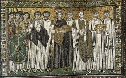 Mosaico do século VI do imperador Justiniano e sua corte, na Basílica de San Vital em Ravena.