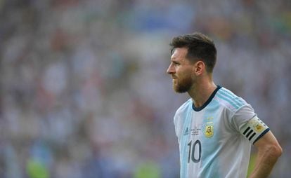 Messi, no último duelo da Argentina contra a Venezuela no Maracanã.