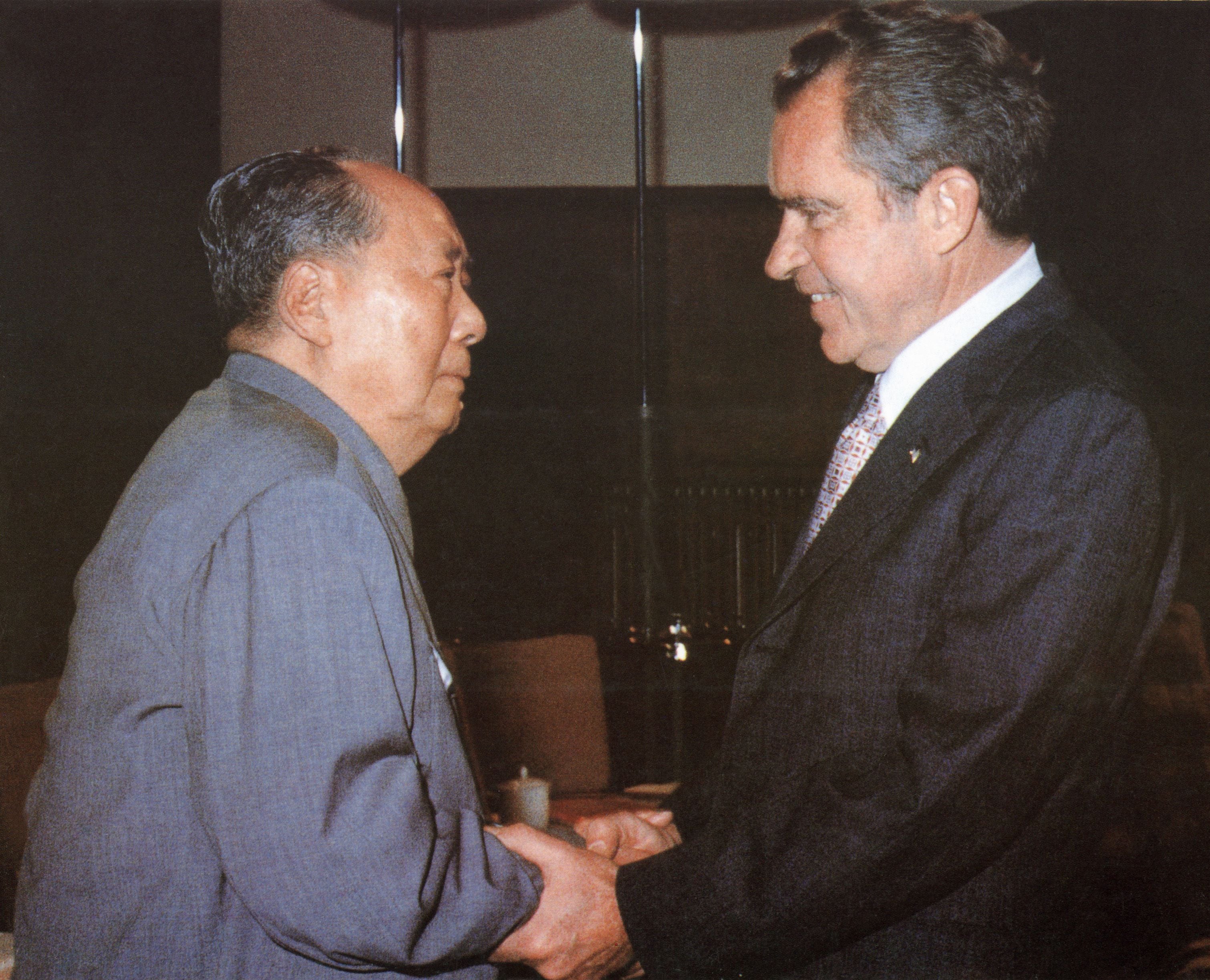 Mao Zedong e Richard Nixon, em Pequim, em fevereiro de 1972.