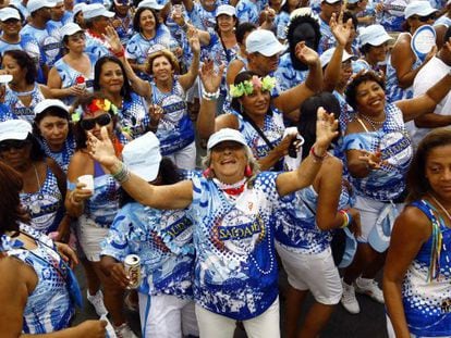 Foli&otilde;es no Circuito Batatinha, no bloco da Saudade, no carnaval baiano.