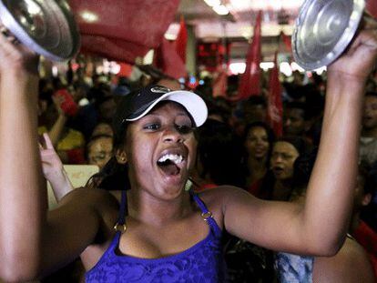 Foto: Protesto na sede da pasta em São Paulo. Nacho Doce/REUTERS