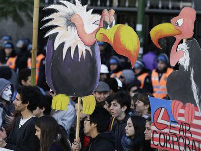 Protesto contra os abutres em Buenos Aires.