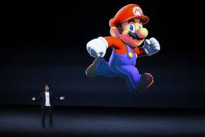 O criador japonês de videojogos Shigeru Miyamoto intervém durante a apresentação dos novos produtos da companhia Apple.
