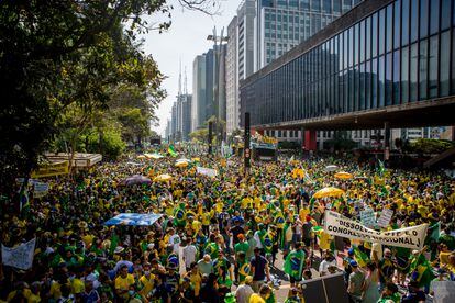 Apoiadores de Bolsonaro em frente ao Masp em ato do dia 7 de Setembro