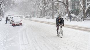 Ciclista en Montreal, Canadá.