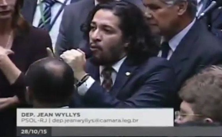 Captura da imagem de uma das discussões na Câmara.