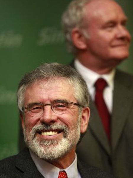 Gerry Adams em evento depois de sua libertação.