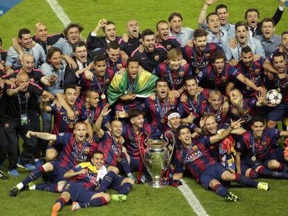 Jogadores do Barcelona comemoram a Champions.
