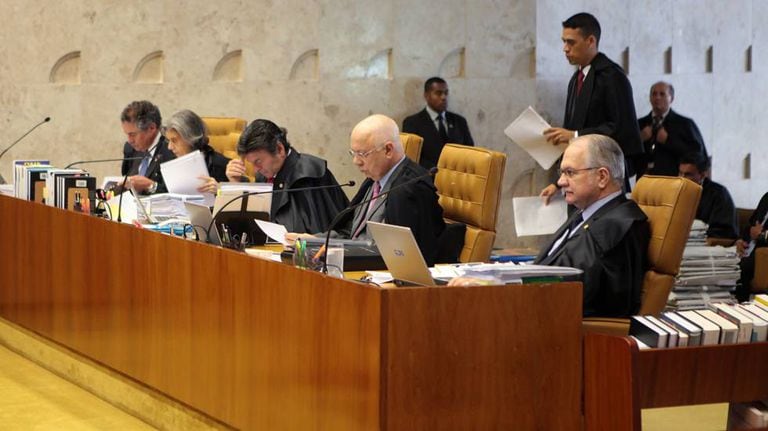 Os ministros Marco Aurélio, Cármen Lúcia, Fux, Teori e Fachin. R. Coutinho
