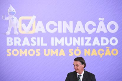 O presidente Jair Bolsonaro durante cerimônia de apresentação do programa de vacinação, na quarta.
